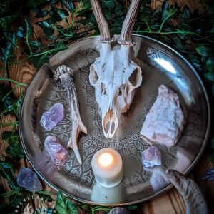 This engraved large tray is the perfect tool for your candle workings, altar spaces and wisht boards. It's really important when doing candle workings that you perform them on fire-safe dishes like this one! This plate is perfect for chime candles up to large Novendialia candles. This plate has room for several candles, offerings, but could also be used to store and use crystals, herbs, bones, and many other items for witchcraft and devotional working. The iron found in this tray mean that your workings will also have a base level of protection around them too!